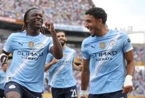 A Festive Fusion on the Football Pitch