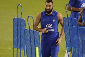 A Camp Reunited: Virus Concerns Easing Ahead of the Final